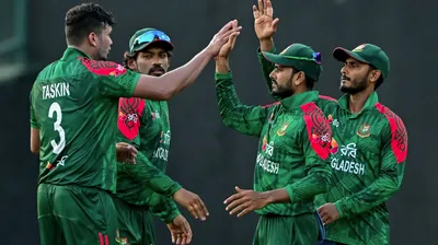 Suluklar aks ettirilgan yapon S&M pornosi Qindagi shisha haqida onlayn video