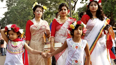 পোশাক