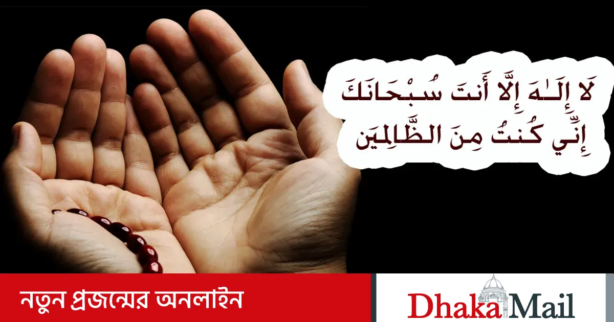 U jinsiy aloqa paytida dumbasiga uradi.