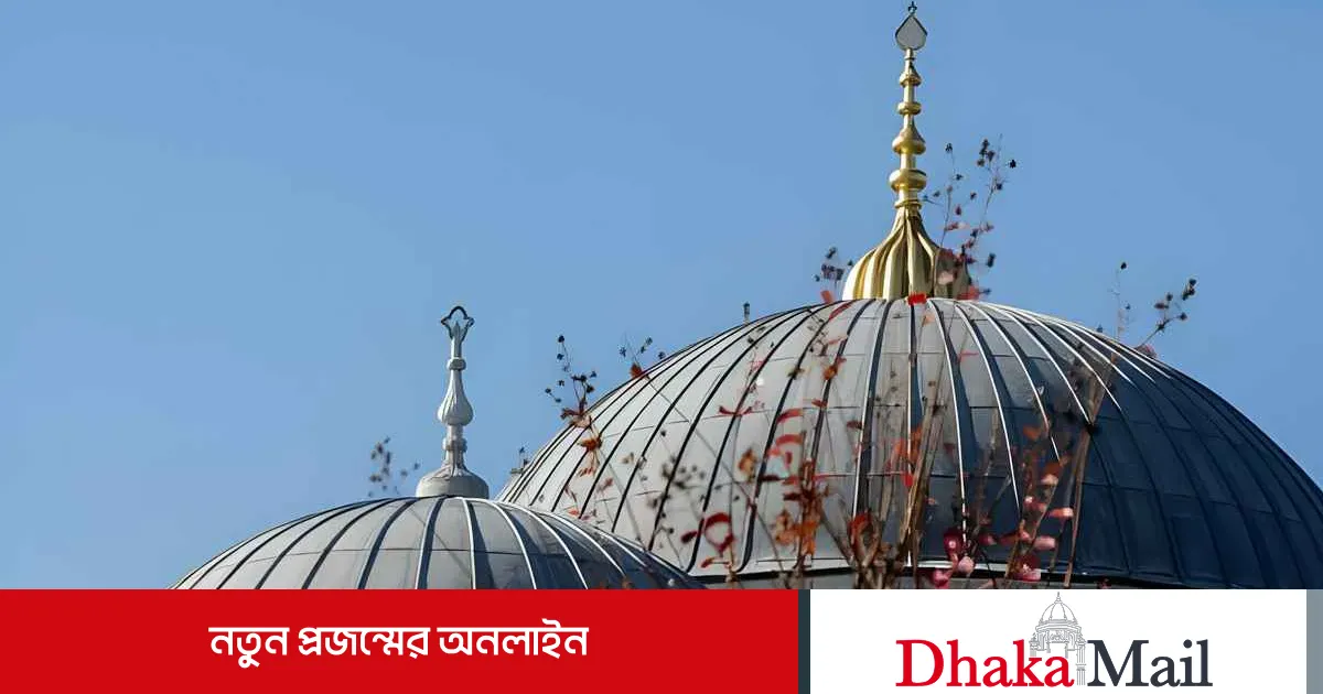 মানুষকে যেভাবে ভালোবাসতে বলে ইসলাম