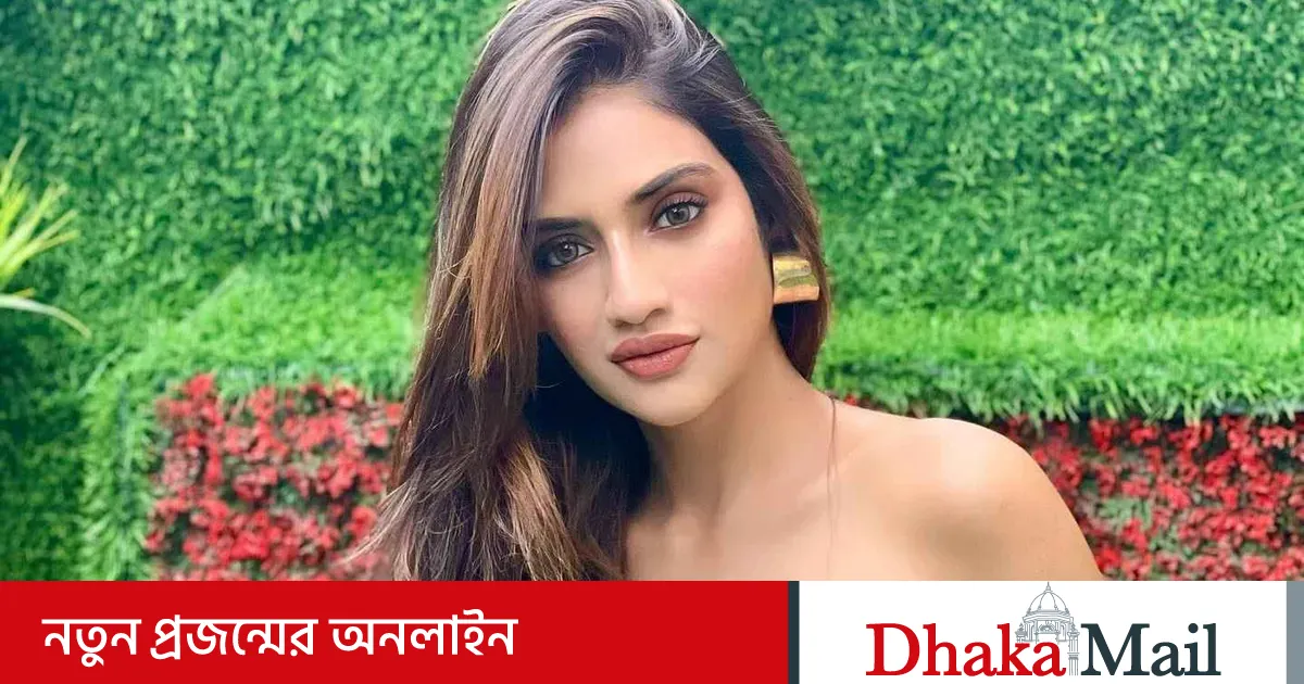 Нудист жағажайындағы траннилер Нудист жағажайындағы траннилер